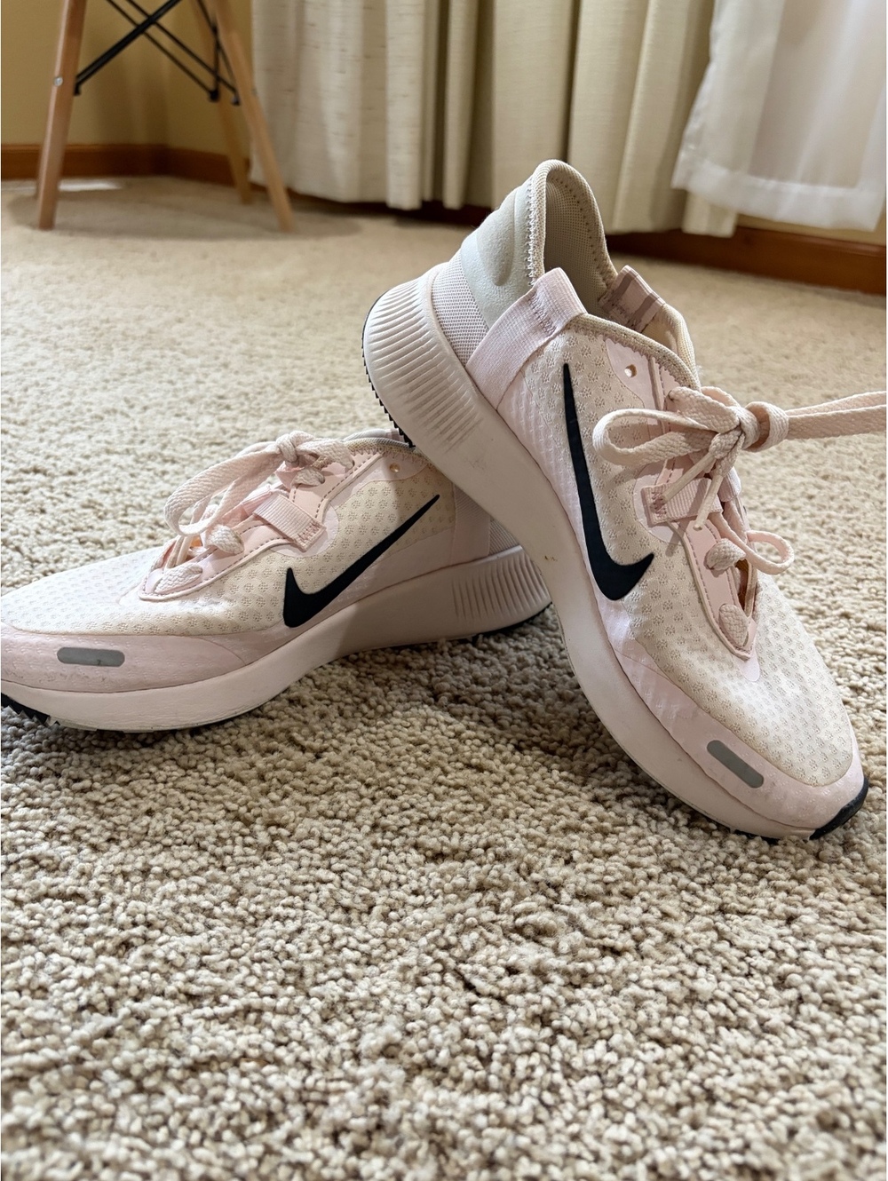 Nike Reposto Women's Size 6.5 Light Soft Pink Running Shoes Sneakers CZ5630-602